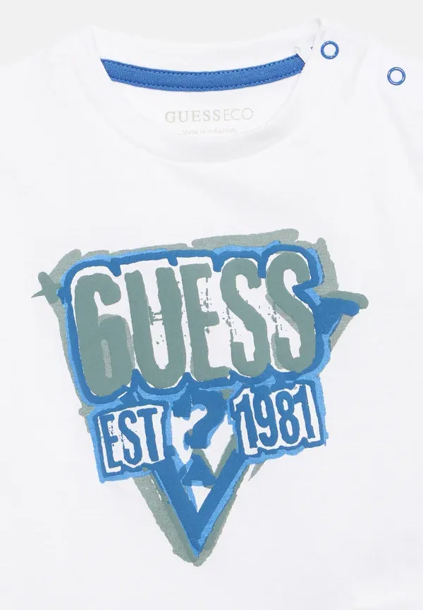 Детский спортивный комплект унисекс - шорты Guess, белый — фото 4
