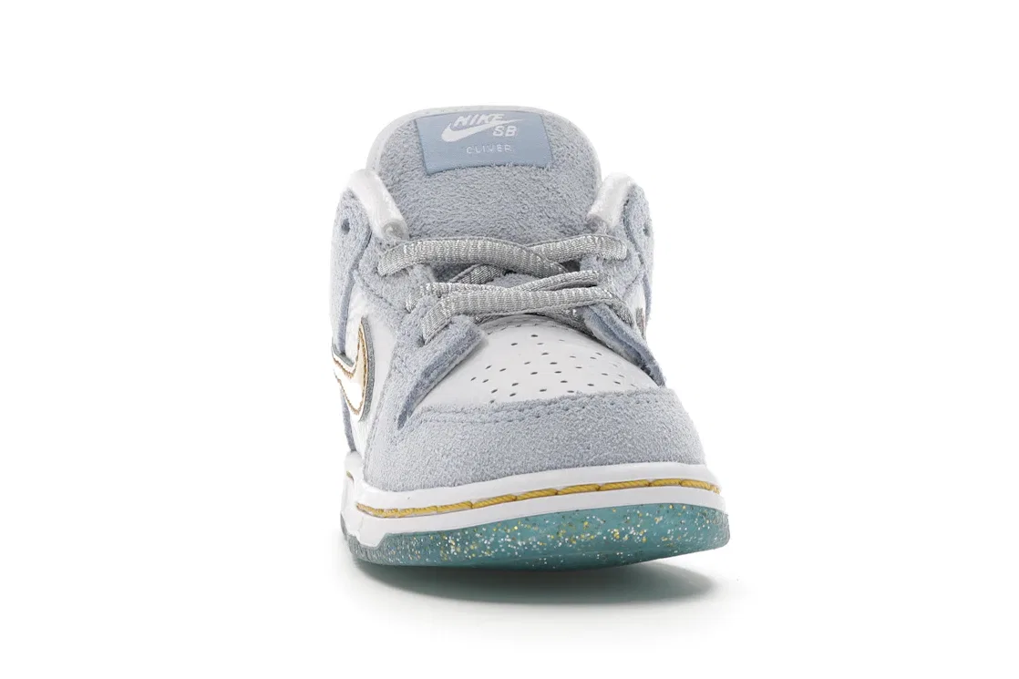 Детские кроссовки для мальчиков и девочек с принтом Nike SB Dunk Low Sean Cliver Nike, Ice Blue/White-Metallic Gold-Metallic Silver — фото 2