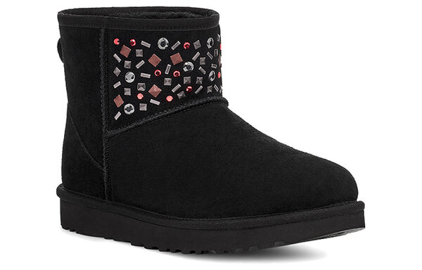 Ботинки зимние UGG Classic Mini Stud II, черный — фото 3