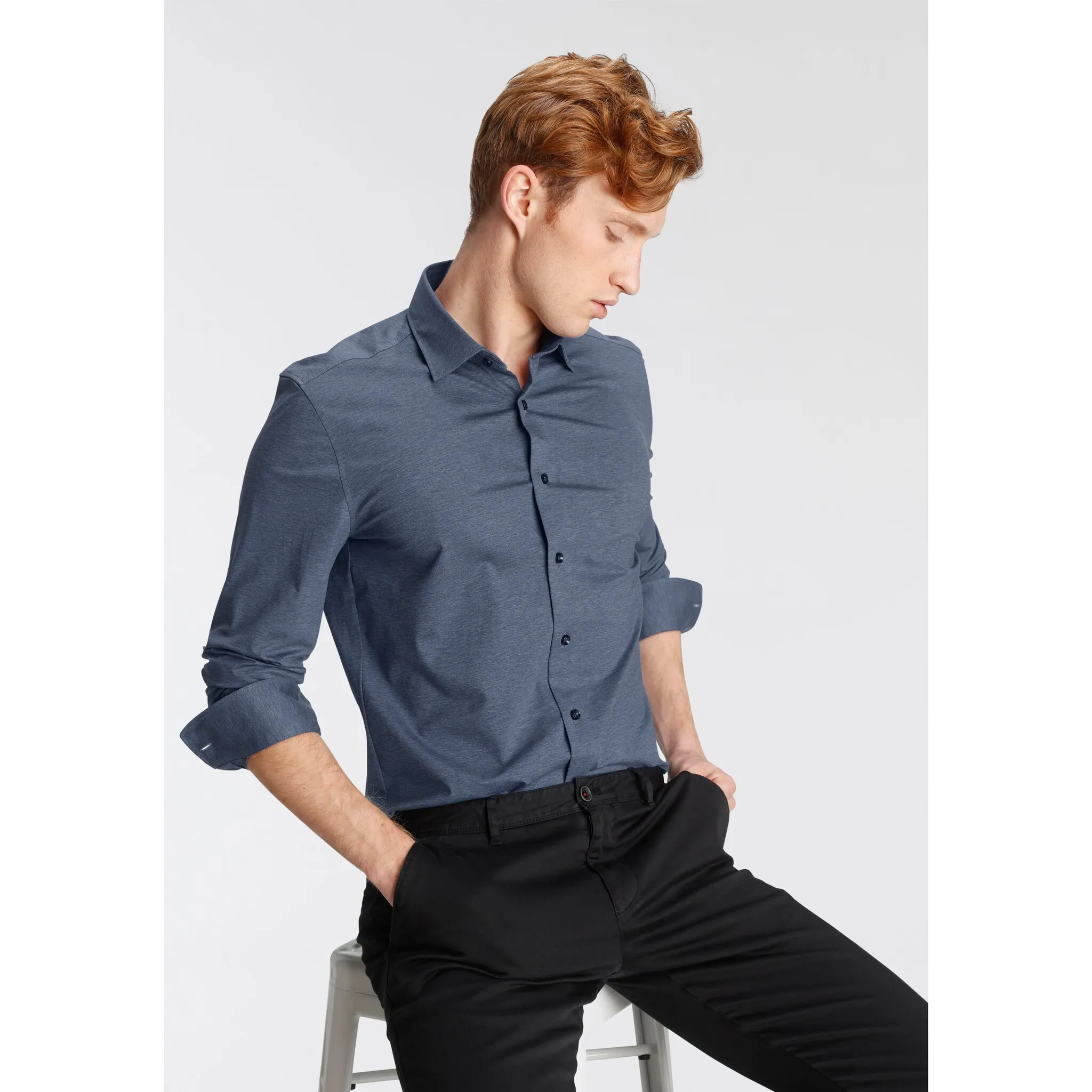 

Рубашка OLYMP с длинными рукавами "Luxor 24/Seven Contemporary Fit Jersey Shirt" из материала, подавляющего неприятные запахи, голубой