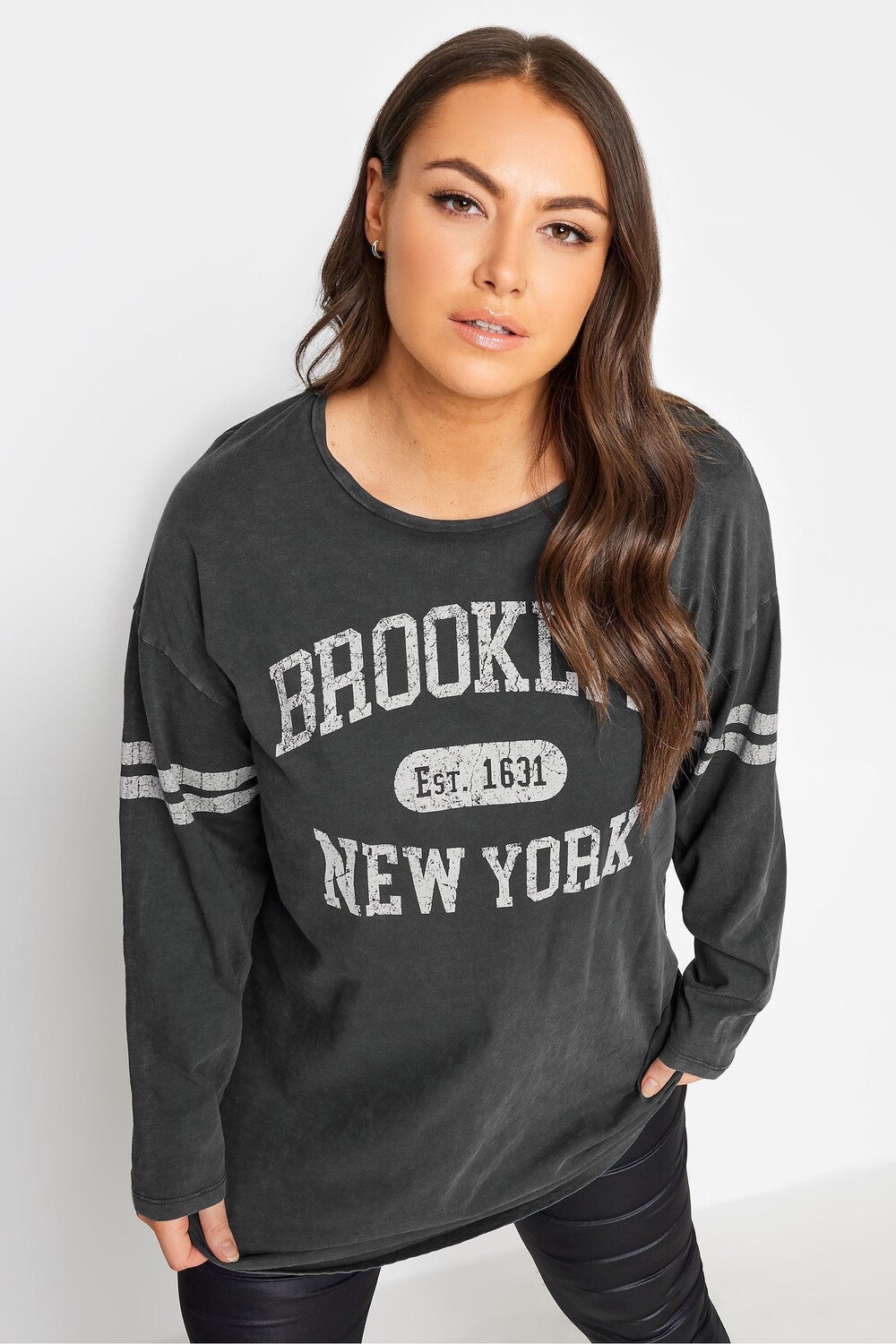 

Топ с надписью Brooklyn Yours, серый