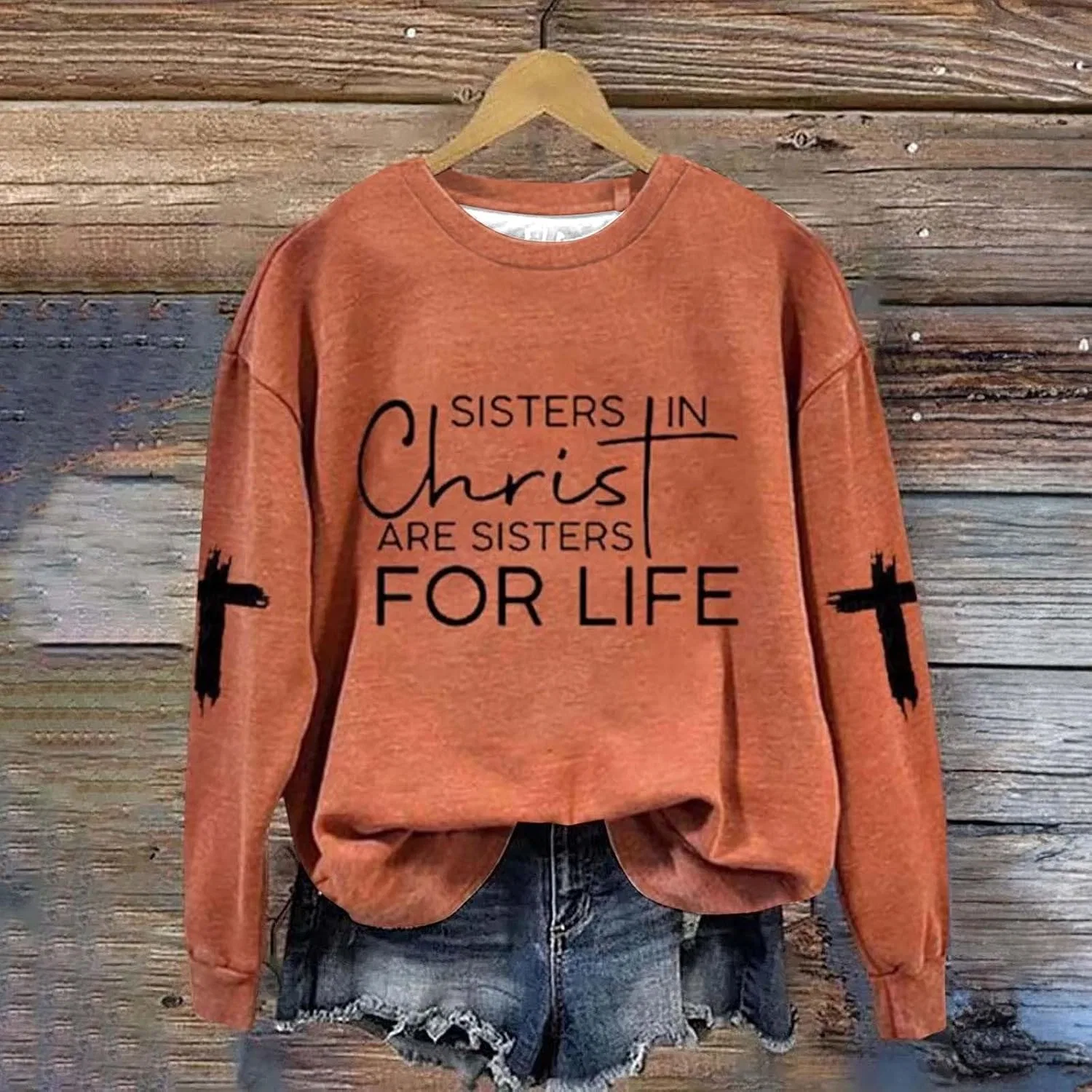 Женский свитшот с длинным рукавом Sisters In Christ Are Sisters For Life, оранжевый — фото 3