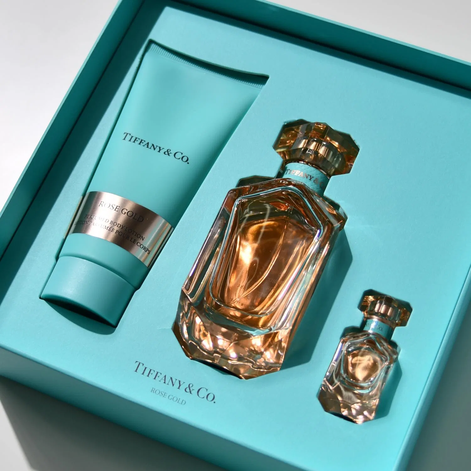 Набор косметики Tiffany Rose Gold Intense с парфюмом 75 мл и лосьоном 100 мл — фото 2