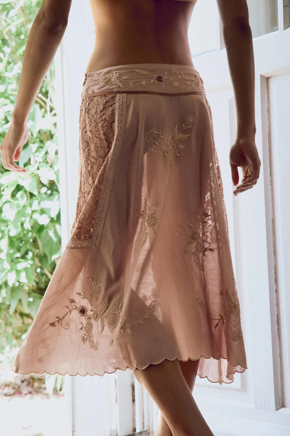Юбка миди с вышивкой, цветами и бисером. ZARA, Pink — фото 3