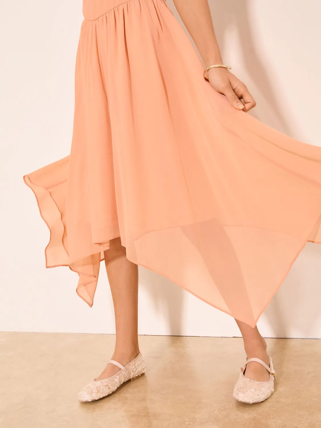 Платье для особых случаев с пайетками, модель Hanky Hem Halter Lipsy, персиково-розовый — фото 2