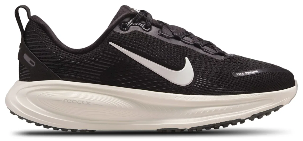 Кроссовки для девочек Vomero 18 Nike, цвет Summit White/Black/Coconut Milk