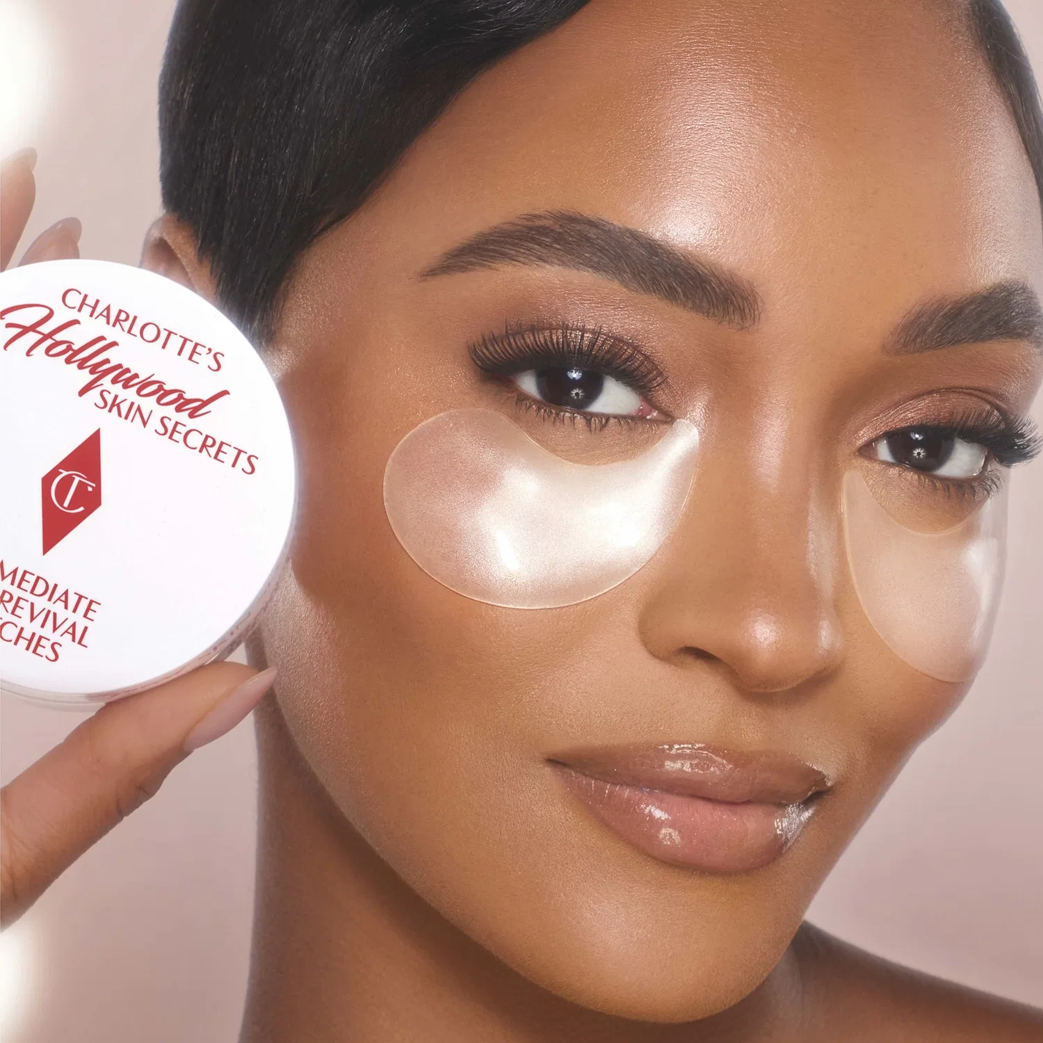 Патчи для глаз с гидрогелем Charlotte's Hollywood Skin Secrets Immediate Eye Revival Patches, Charlotte Tilbury — фото 2
