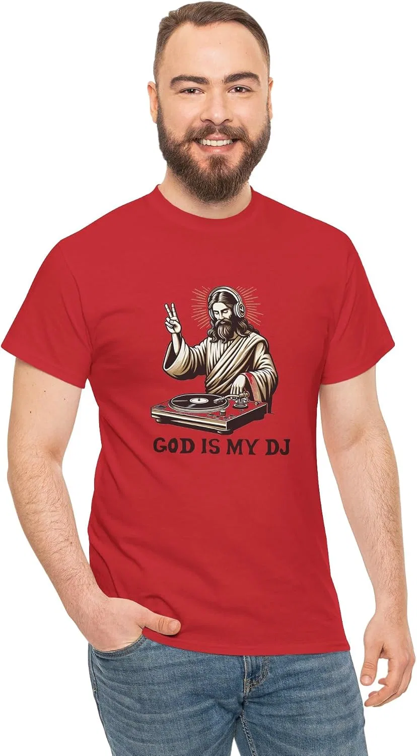 Мужская футболка с принтом God is My DJ, красный — фото 4