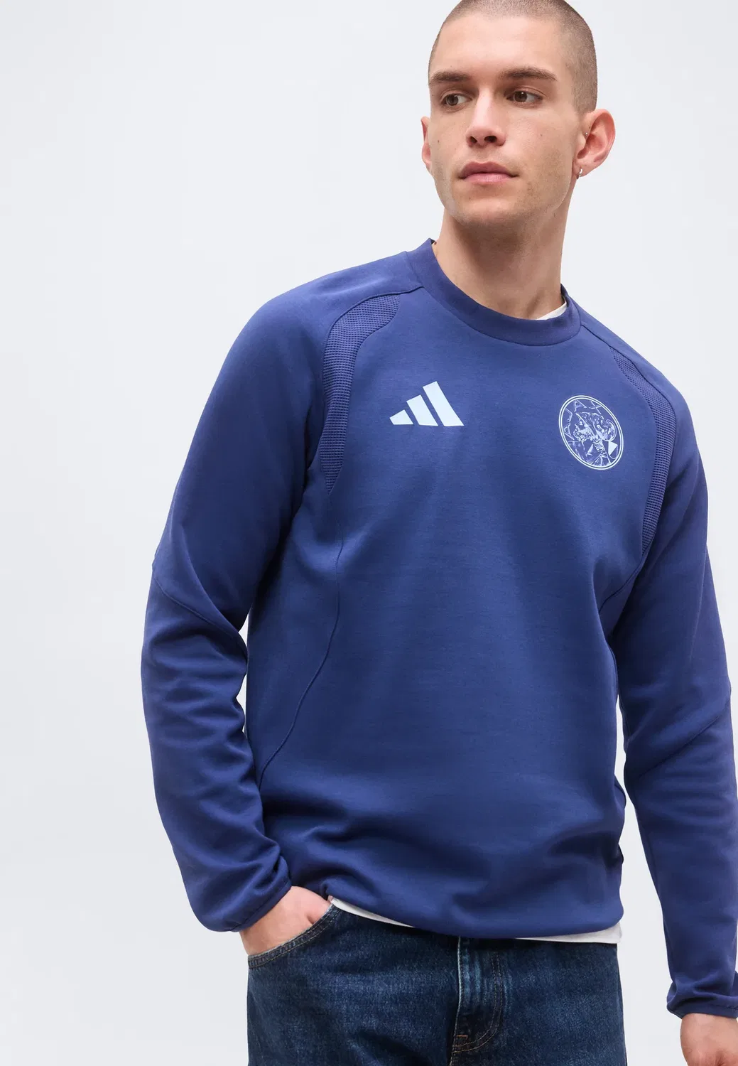 Толстовка Ajax Amsterdam Tiro Travel Crew Adidas Performance, Tech Indigo — фото 4