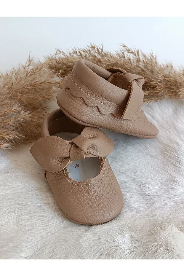 Детские туфли-лодочки на шнурке из кожи бренда Hodore, Taupe — фото 3