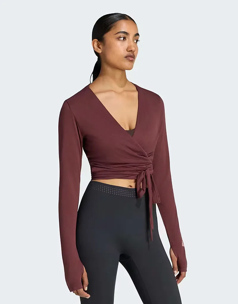 Топ-балетка Adidas performance 3-stripes studio soft ballet wrap top в цвете Aurora Ruby