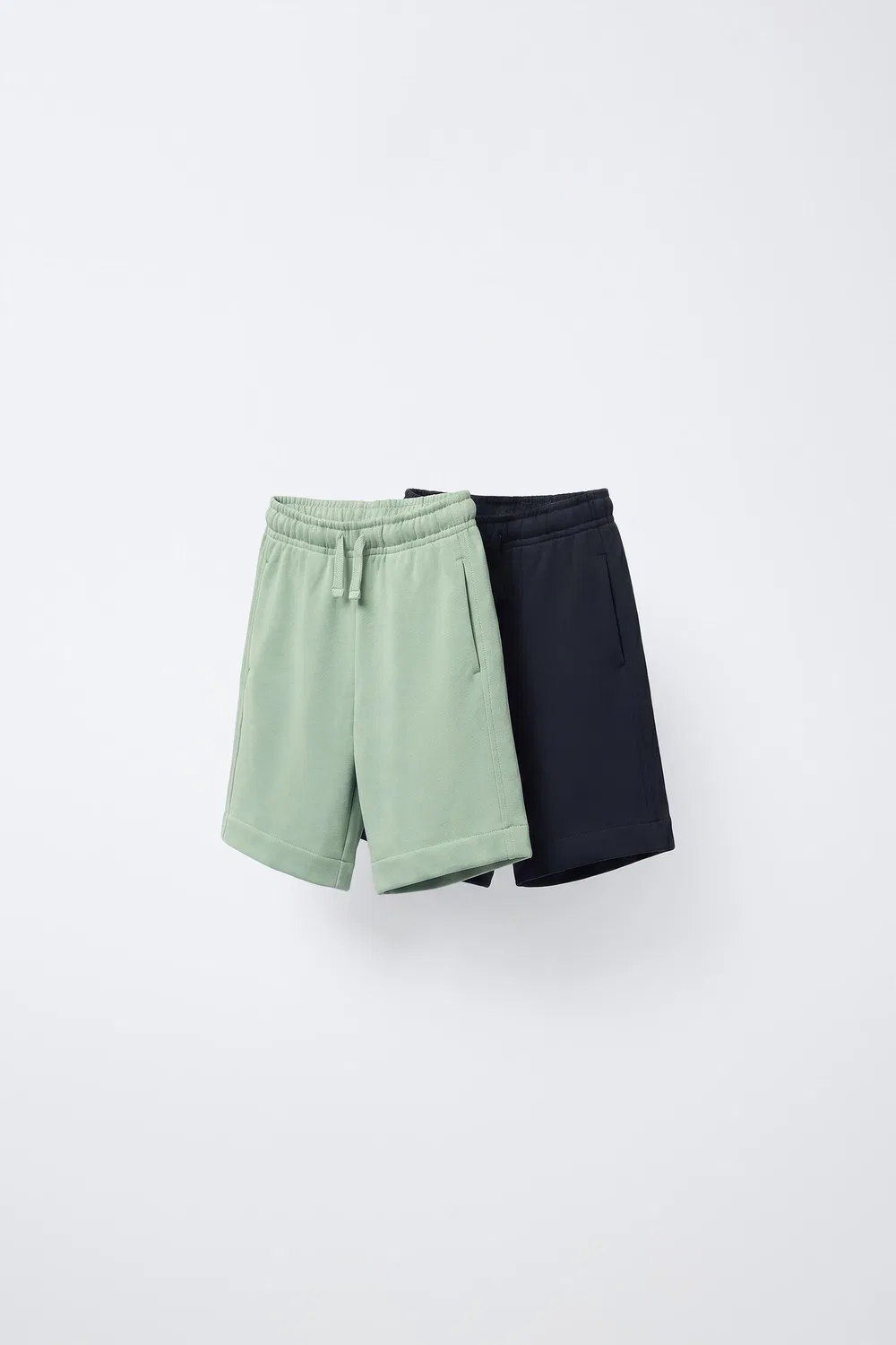 Комплект из двух однотонных бермудских шорт. ZARA, Green/Blue