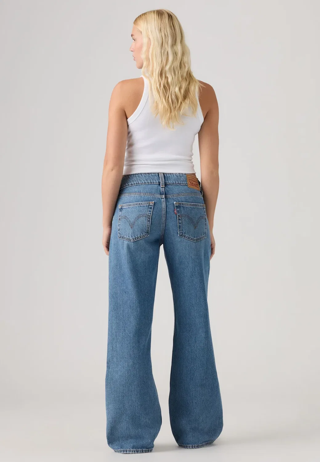 Супернизкие свободные - свободные джинсы Levi'S, Available Track — фото 3