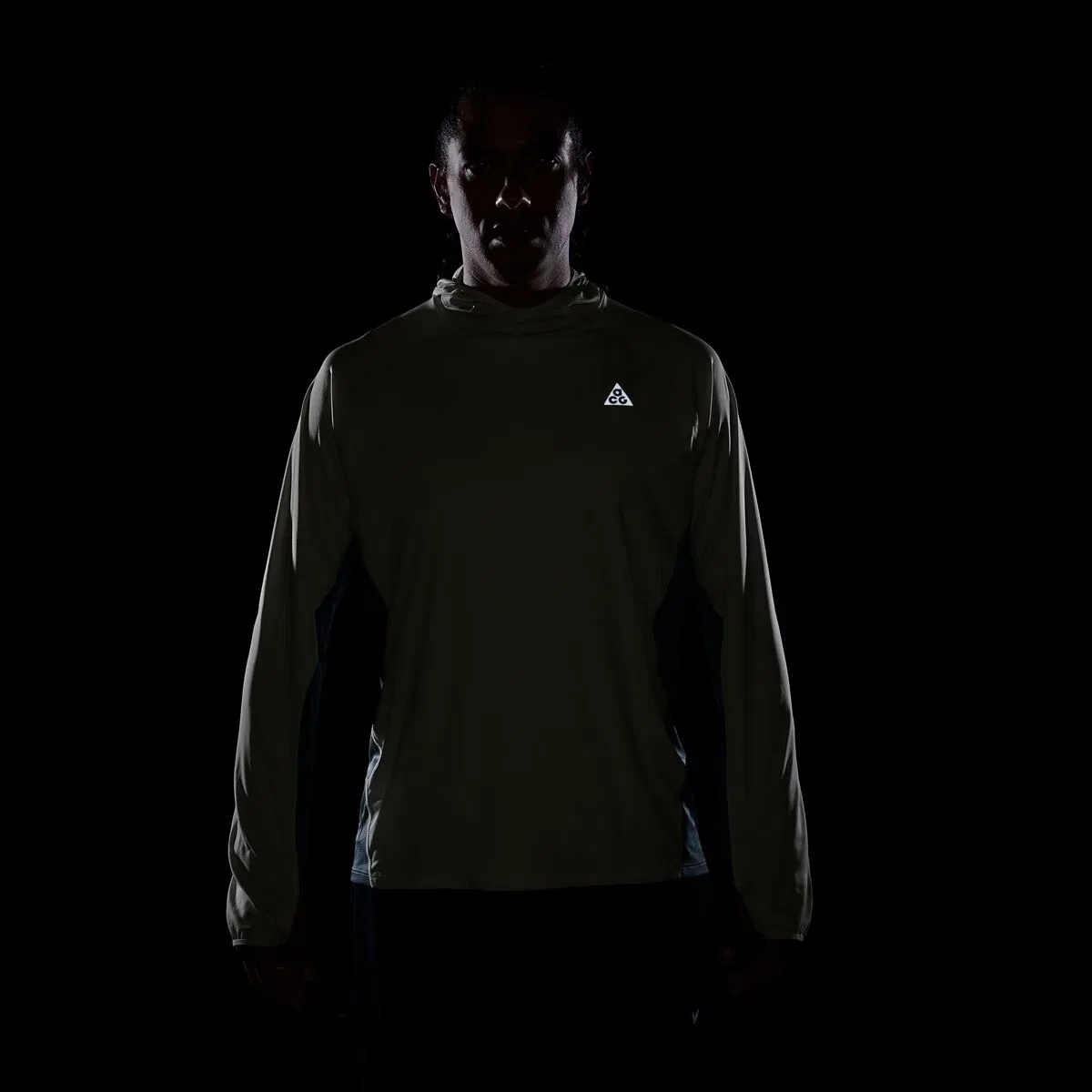 Мужская легкая UV-худи с защитой от солнца Nike ACG Dri-FIT UV Solar Chase Hoodie, Sea Glass/Mineral Slate/Summit White — фото 2