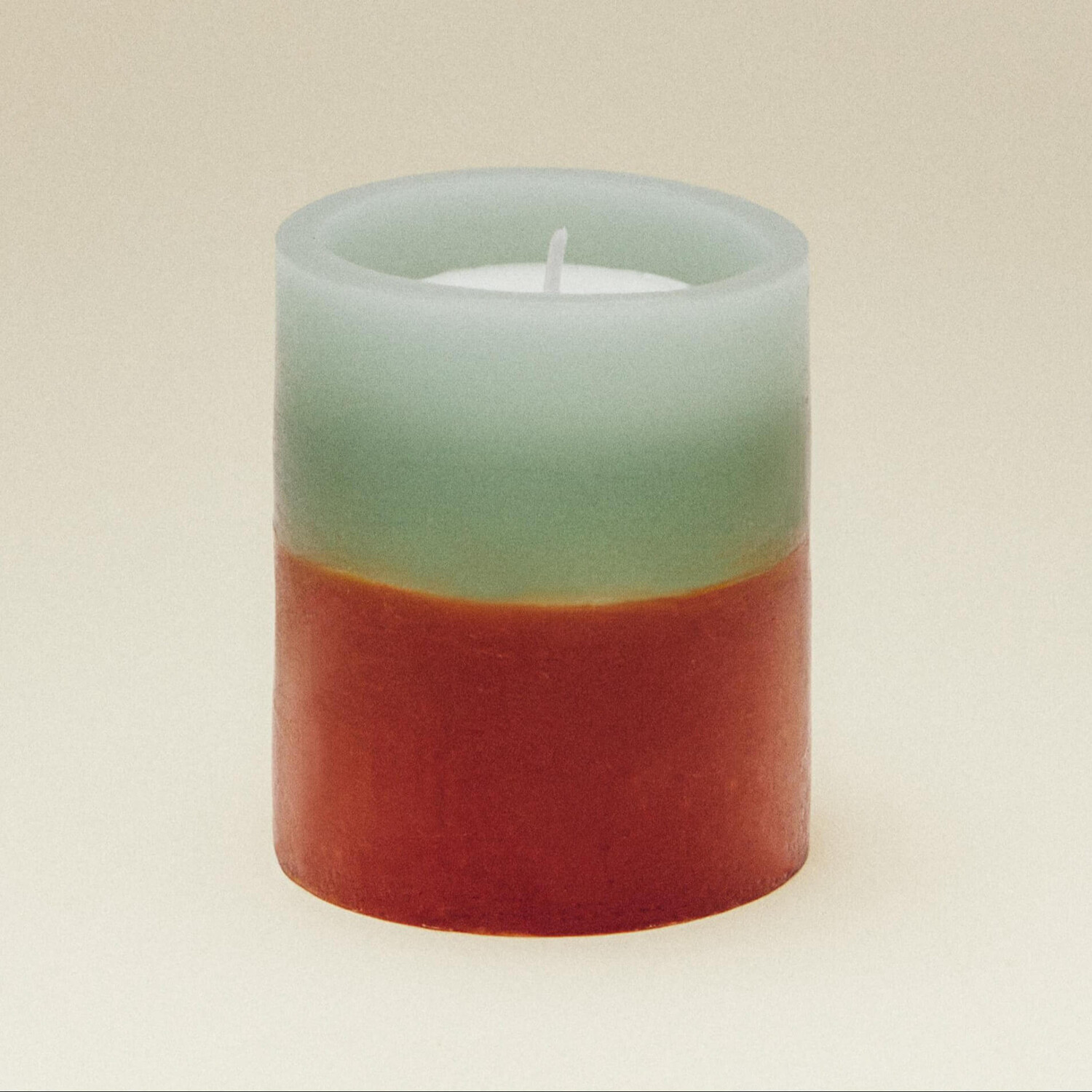 

Свеча Zara Home х Collagerie Pear & Tonka Scented Candle, зеленый/коричневый