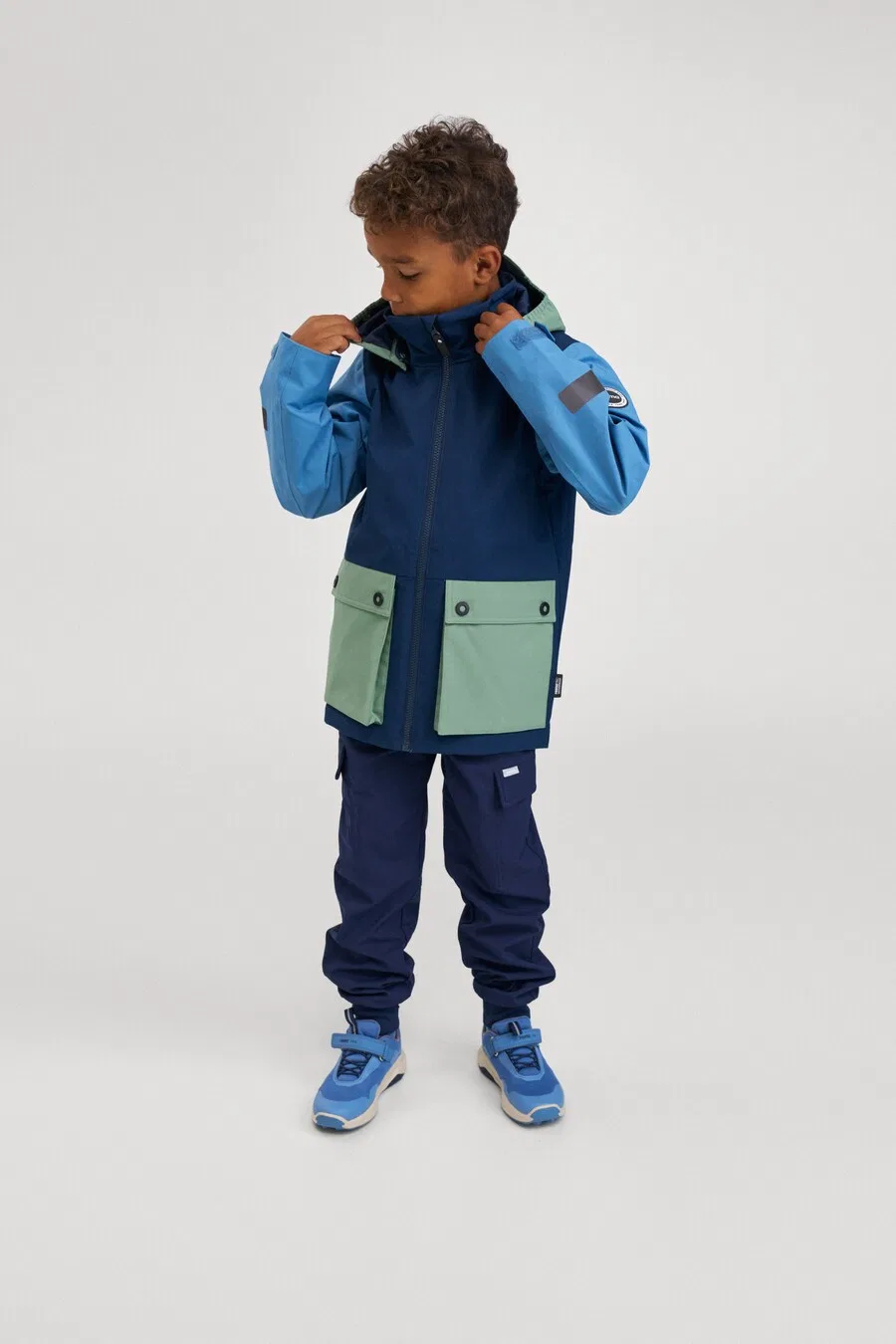 Брюки Reima Regular Outdoor Pants 'Hypytys' темно-синего цвета — фото 2