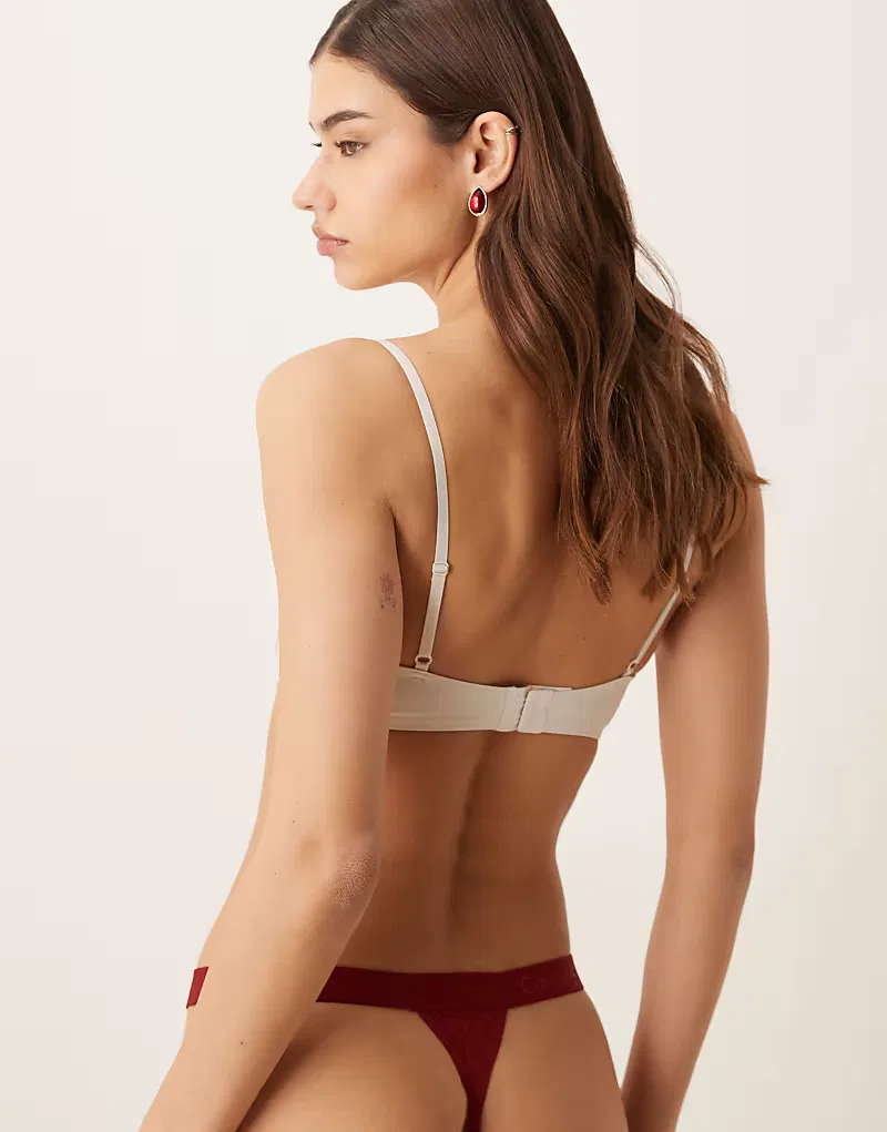 Трусики-стринги Calvin Klein из микрофибры с кружевом, бордовый — фото 3