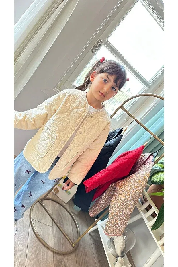 Детская стеганая куртка кремового цвета Vosvosbabystore — фото 4