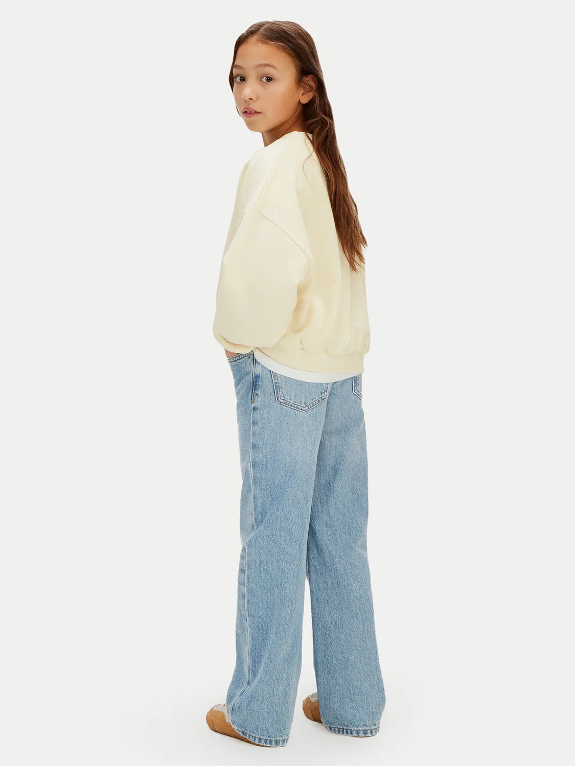Свитшот свободного кроя для девочки Calvin Klein Jeans, бежевый — фото 3