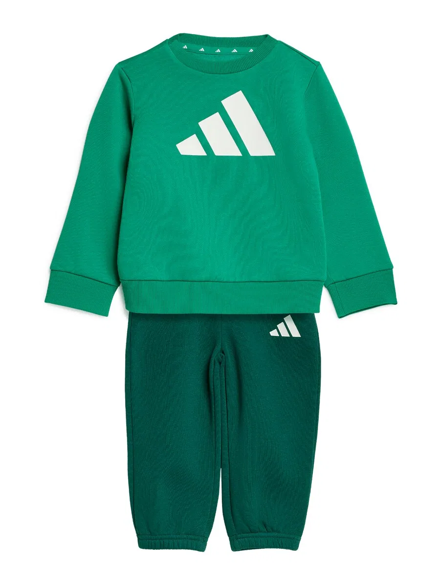 Спортивный костюм ADIDAS SPORTSWEAR 'Essentials' в изумрудном и травянисто-зеленом цветах