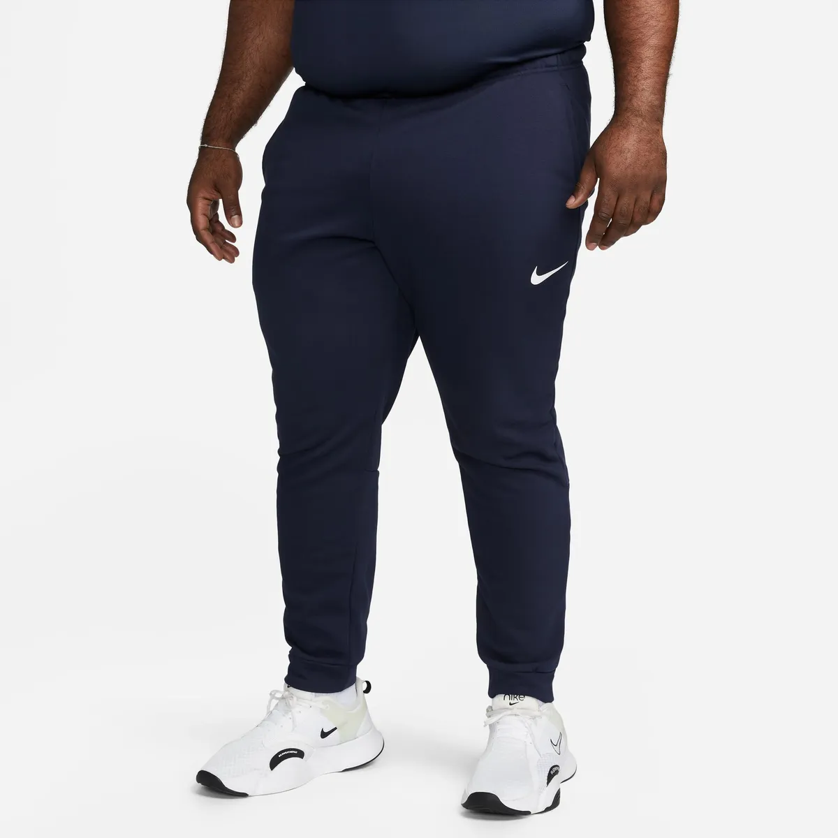 

Тренировочные брюки Nike "DRI-FIT MEN'S TAPERED TRAINING PANTS", белый