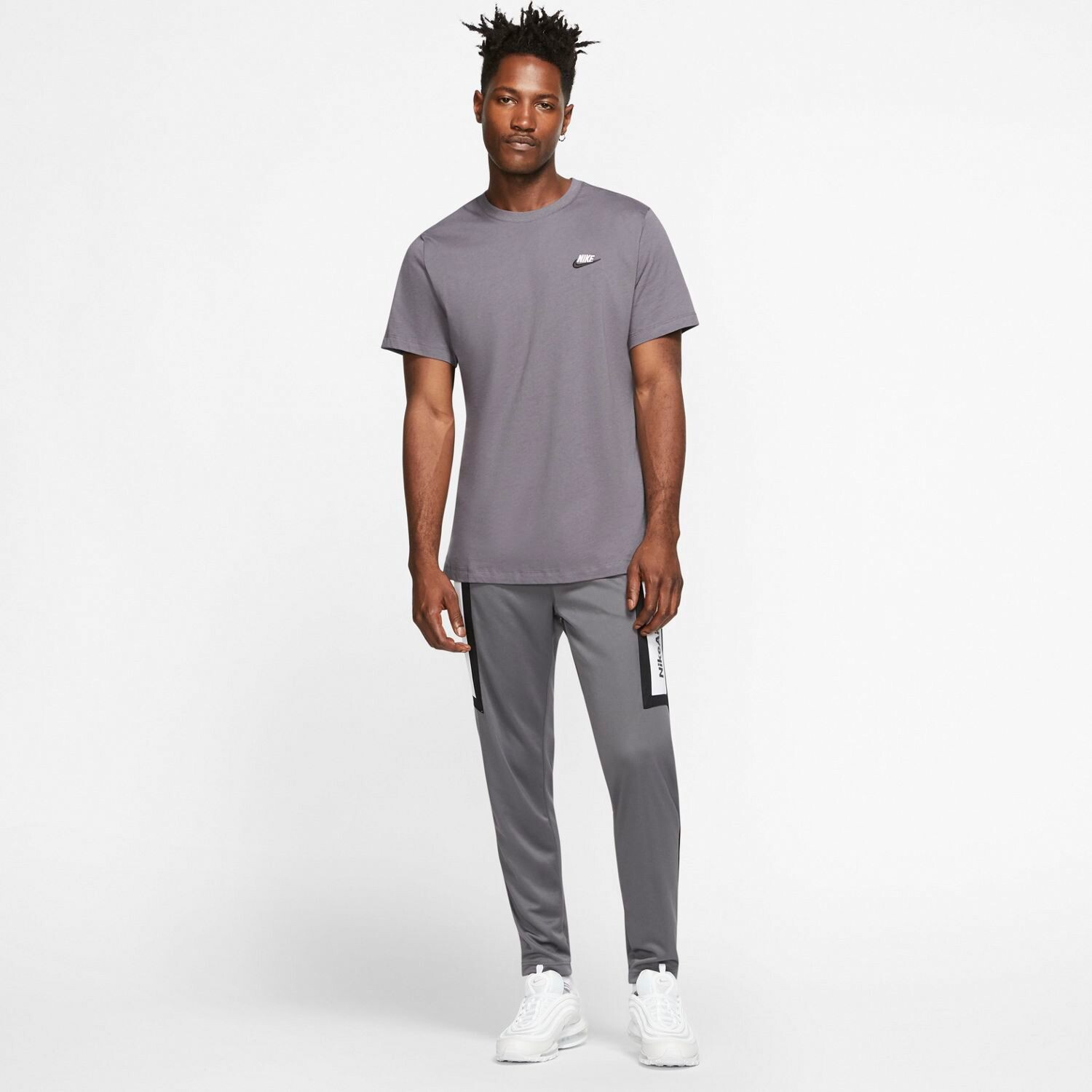 Мужская футболка Nike Sportswear Club — фото 2