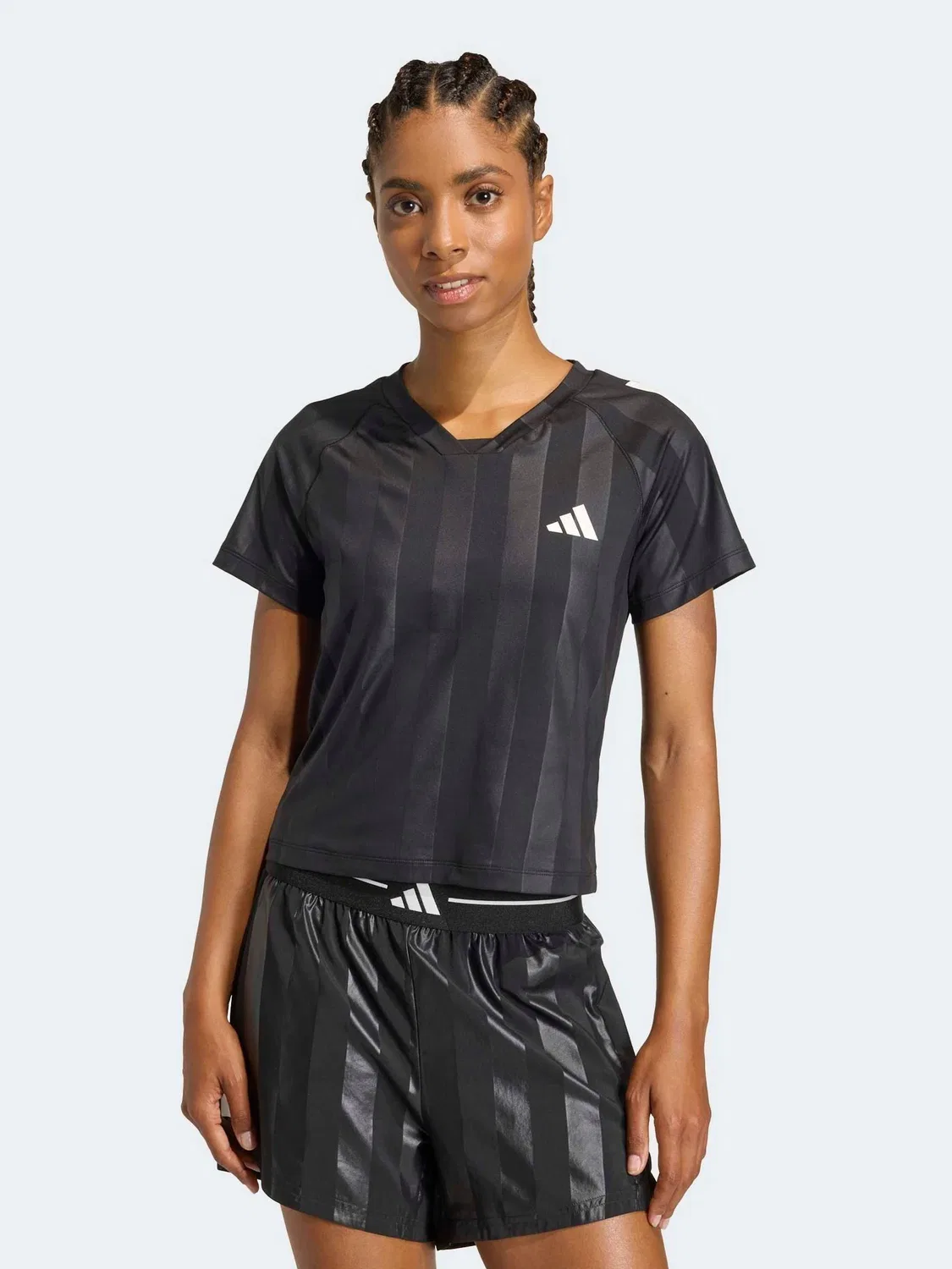 Футболка с тиснением в полоску adidas, черный