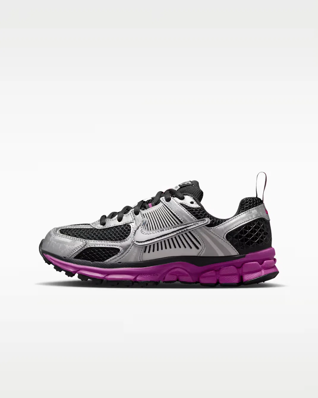 Кроссовки для детей постарше Nike Vomero 5, Off Noir/Fire Pink/Photon Dust/Metallic Silver