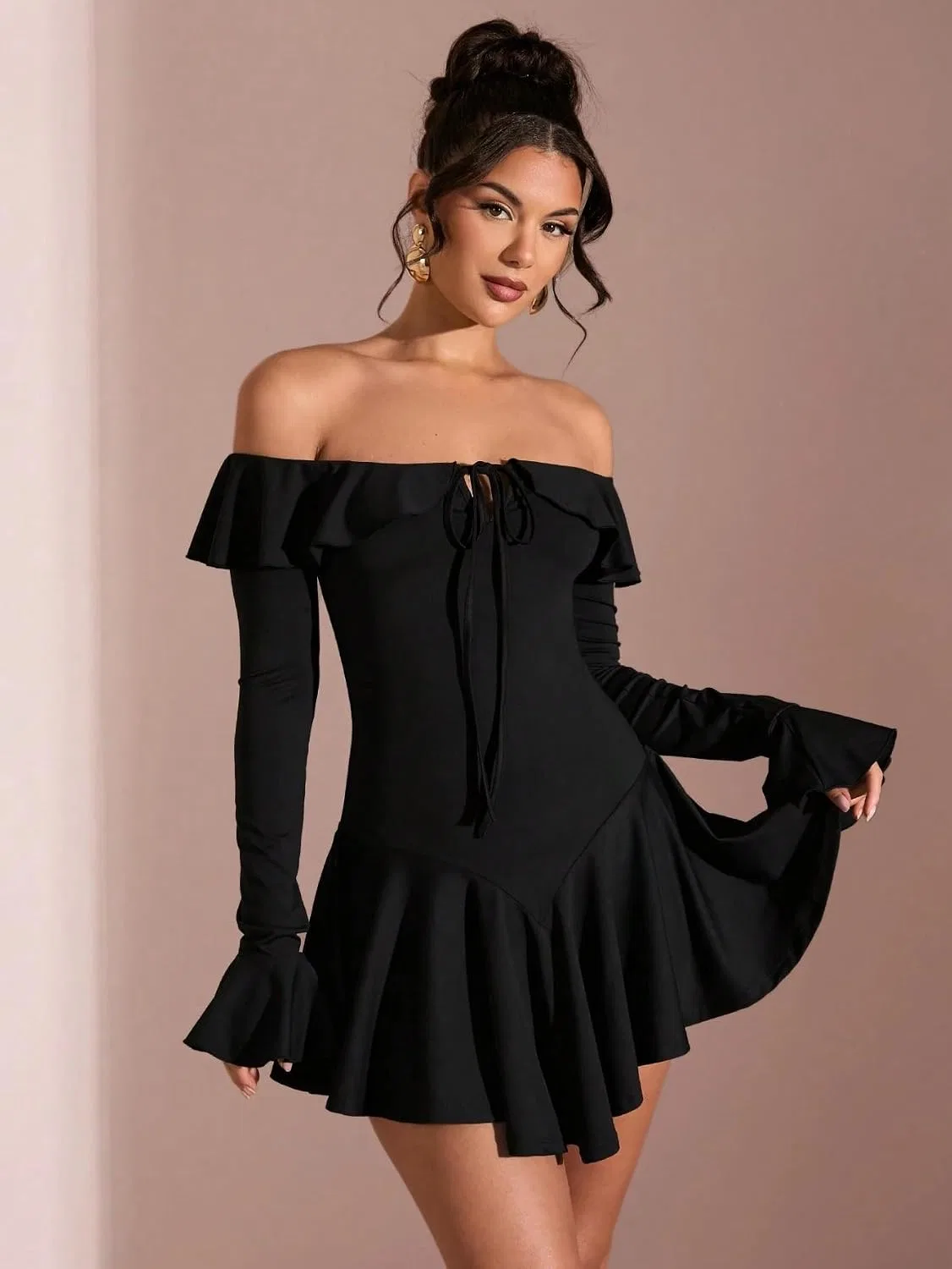 Женское A-силуэта платье с рюшами на одно плечо, Black — фото 3