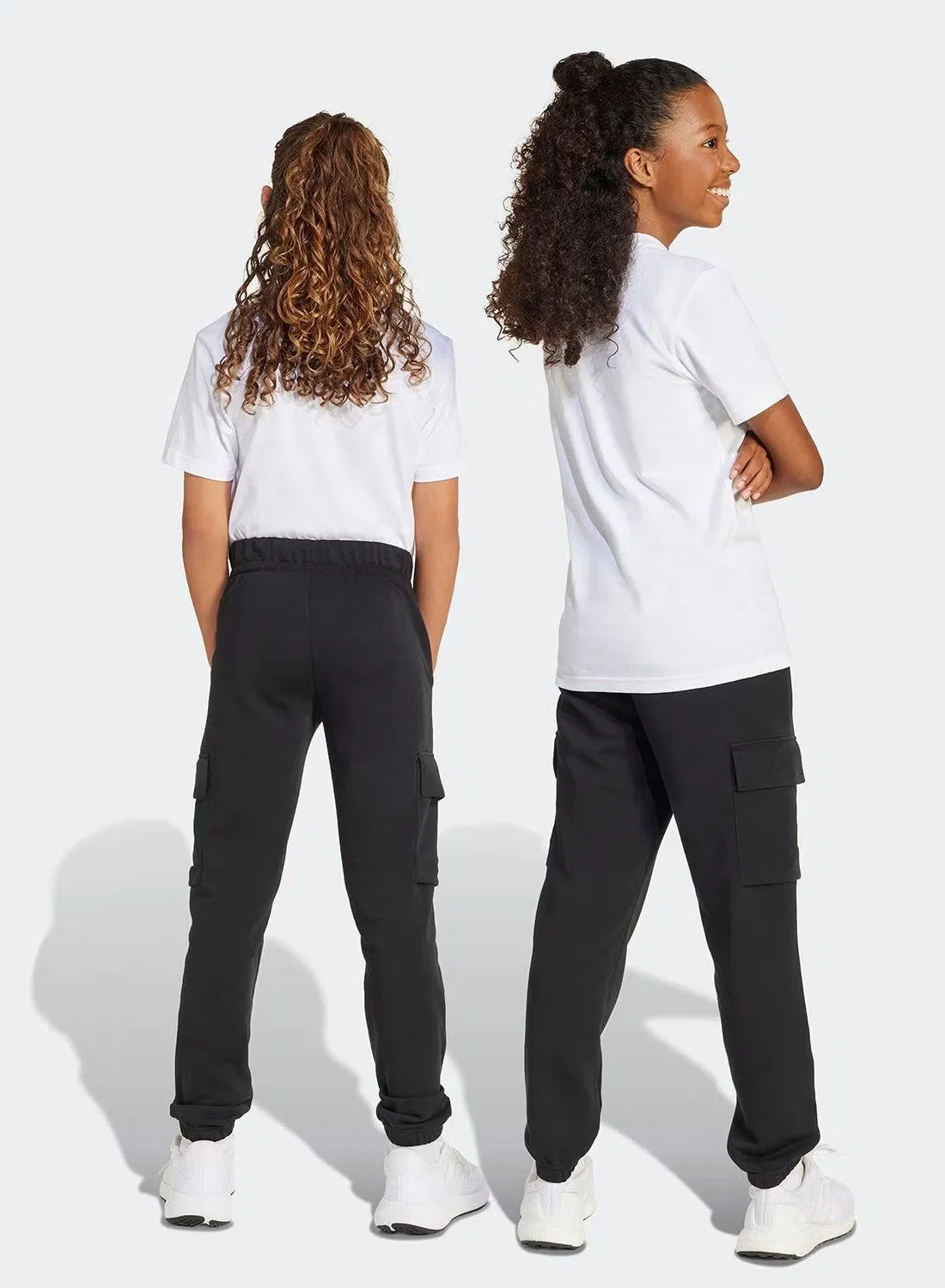 Штаны карго с карманами Essentials cargo joggers Adidas, черный — фото 2