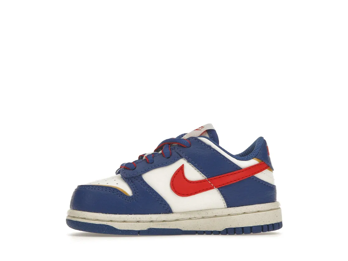 Детские кроссовки с принтом Nike Dunk Low Next Nature Nike, Varsity Royal/White/Varsity Red/Metallic Gold — фото 3