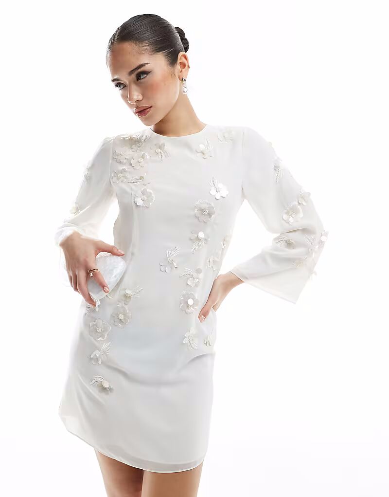 

Белое мини-платье Hope & Ivy Bridal с расклешенными рукавами и декором