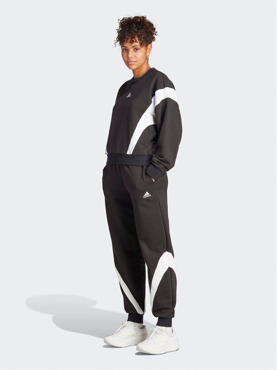 

Спортивный костюм стандартного кроя Adidas, черный