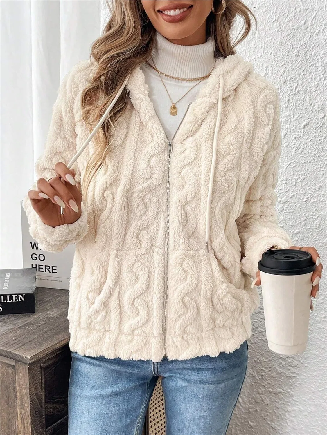 Женский утеплённый жакет с капюшоном и молнией, с косичкой, Beige — фото 3