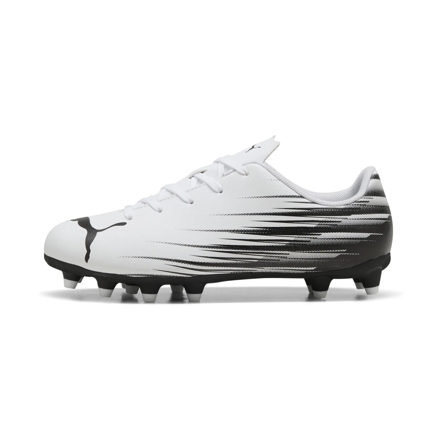 Детские бутсы для мальчиков с искусственным покрытием Attacanto Firm PUMA, White Black Ah25