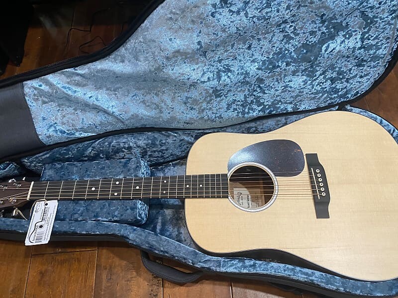 

Гитара Martin Road Series D-10E Sitka