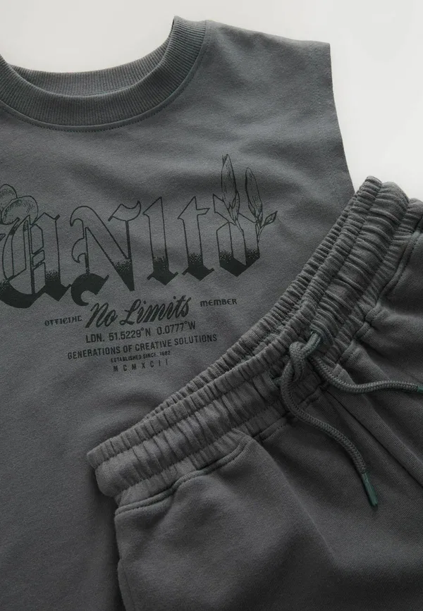 Комплект из топа и шорт с принтом Regular fit Next, charcoal grey, серый — фото 4