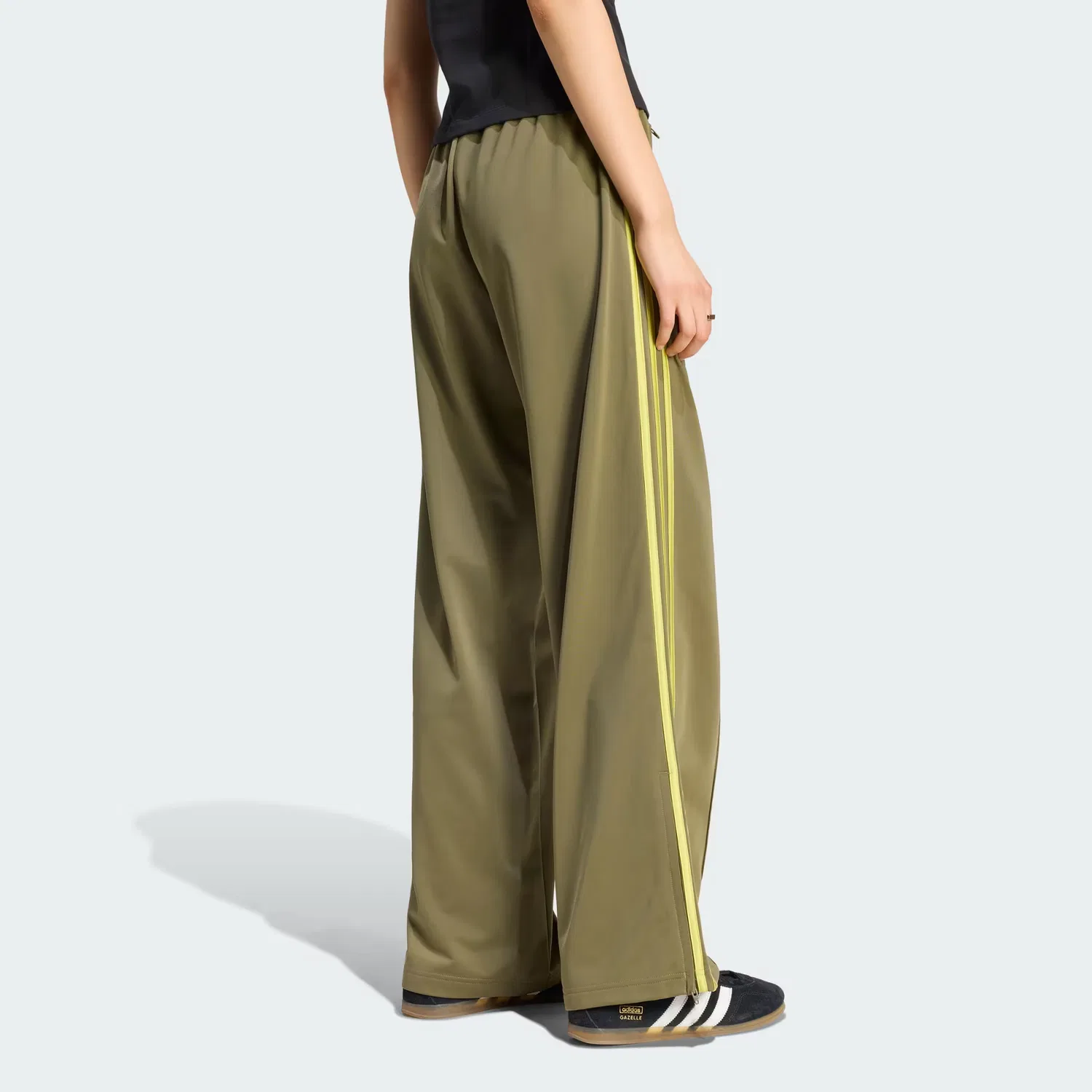 Женские спортивные брюки свободного кроя Firebird Adidas Originals, Olive Strata/Preloved Lime — фото 3