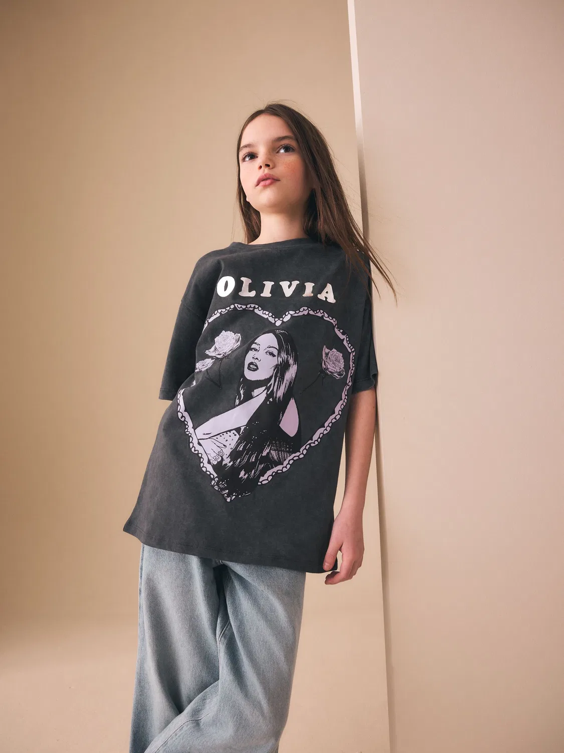 Футболка оверсайз Olivia Rodrigo Next, серый — фото 2
