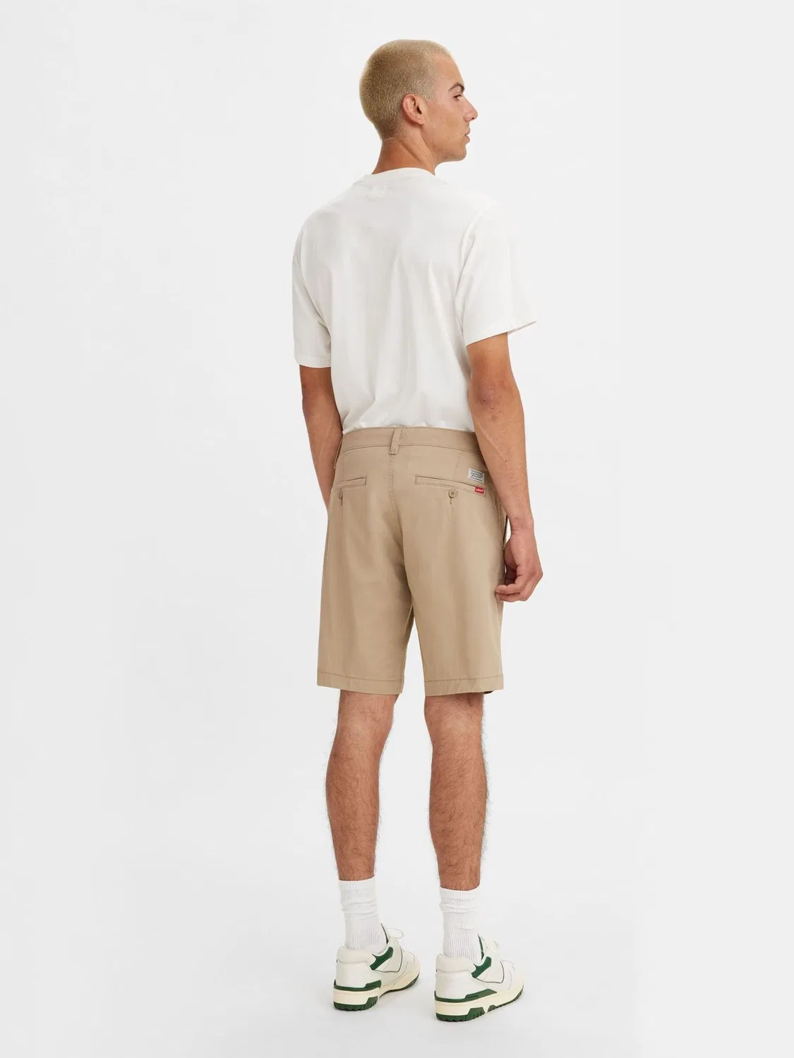 Зауженные шорты чинос Levi's True Chino Sand Cream XX — фото 2