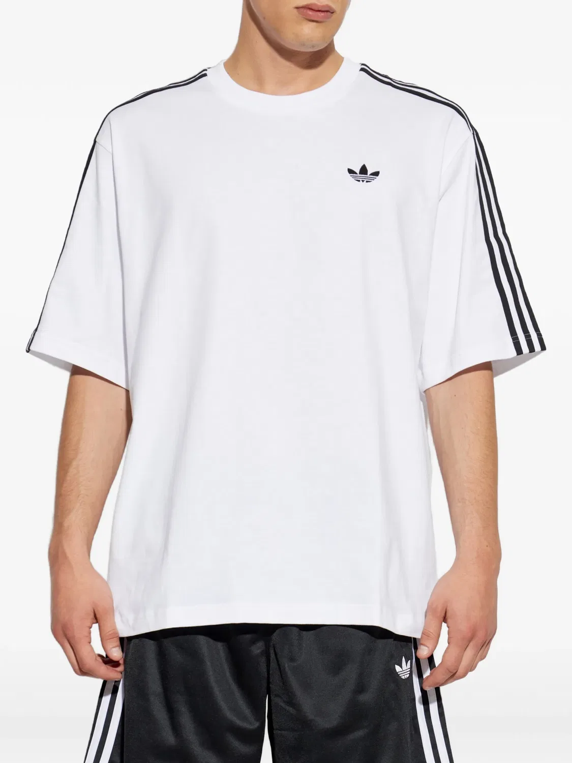 Полосатая футболка с вышитым логотипом Adidas, белый — фото 3