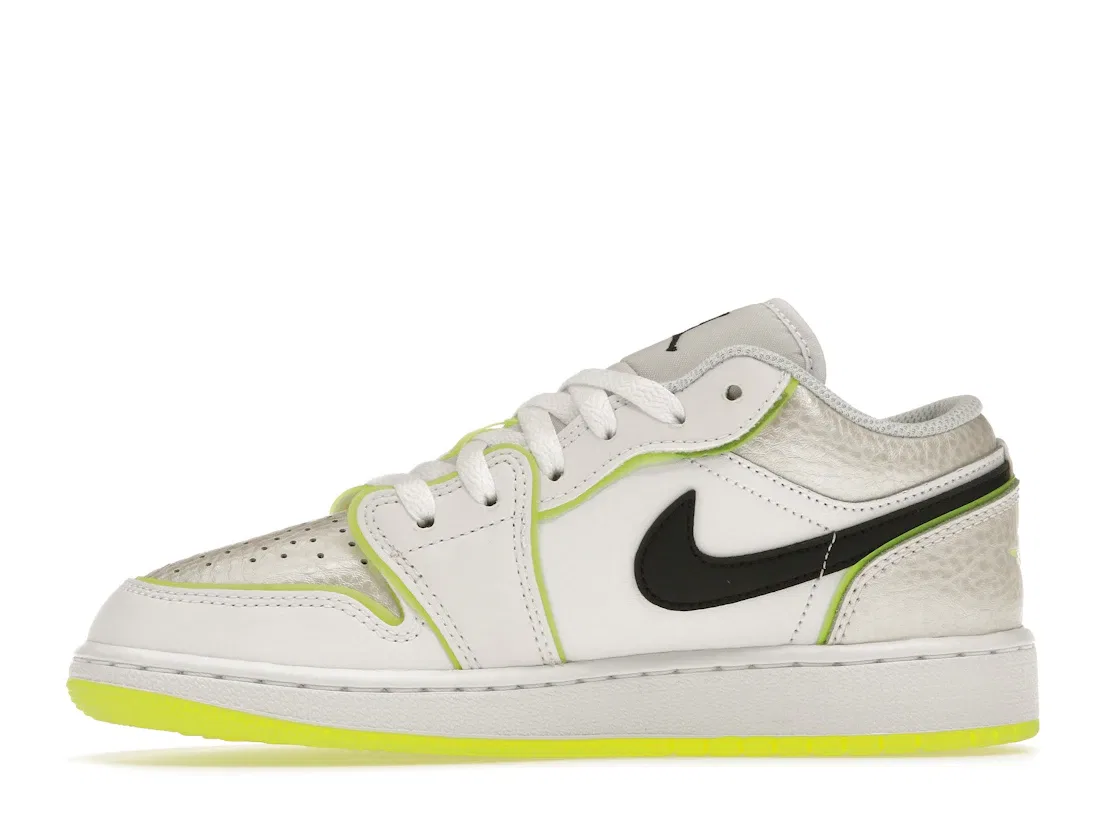 Детские кроссовки Lifestyle Jordan 1 Low SE Jordan, White/Platinum Tint/Volt/Black — фото 3