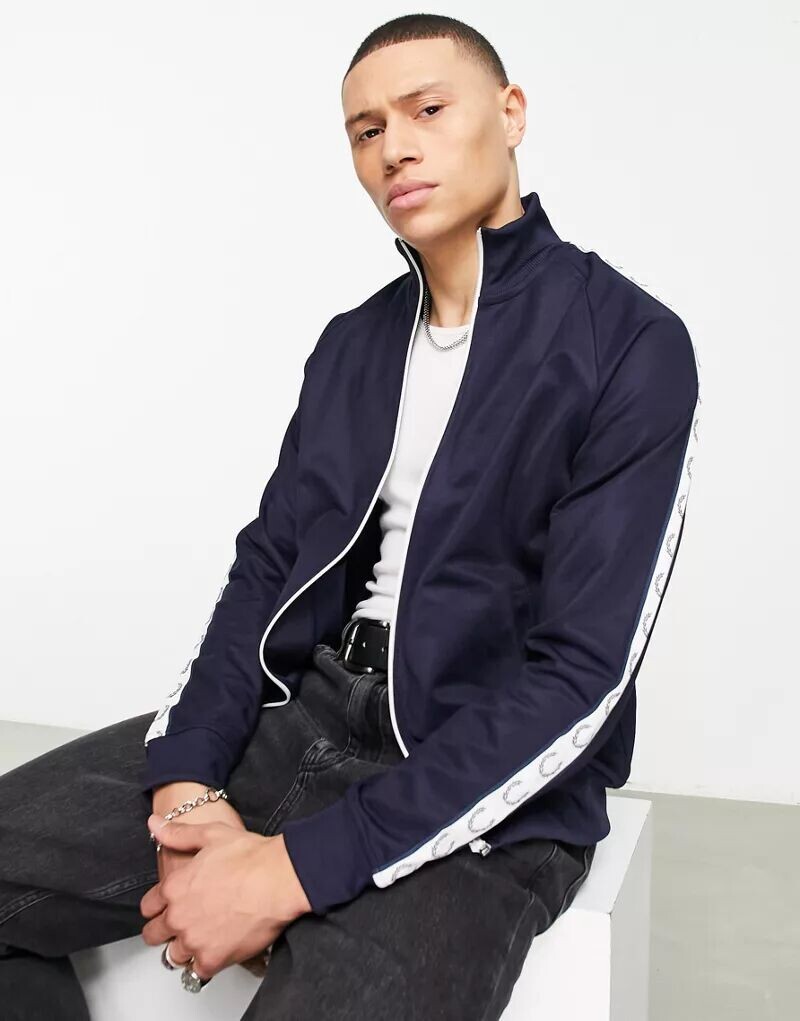 

Синяя спортивная куртка с отделкой Fred Perry, Черный, Синяя спортивная куртка с отделкой Fred Perry