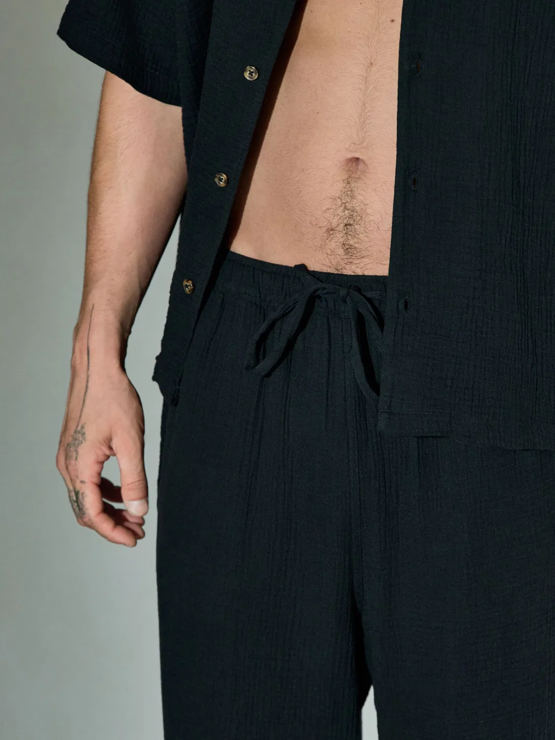 Пижама, из марли, Black Cheesecloth Shirt and Bottoms Set Next, черный — фото 4