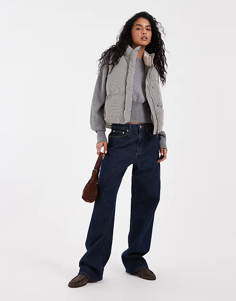 Пуховик-жилет Levi's Tate Micro Check, черный — фото 2