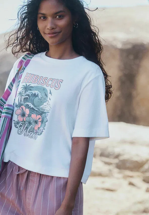 Футболка свободного кроя Regular fit - towelling wave graphic t-shirt Next, white, белый — фото 4