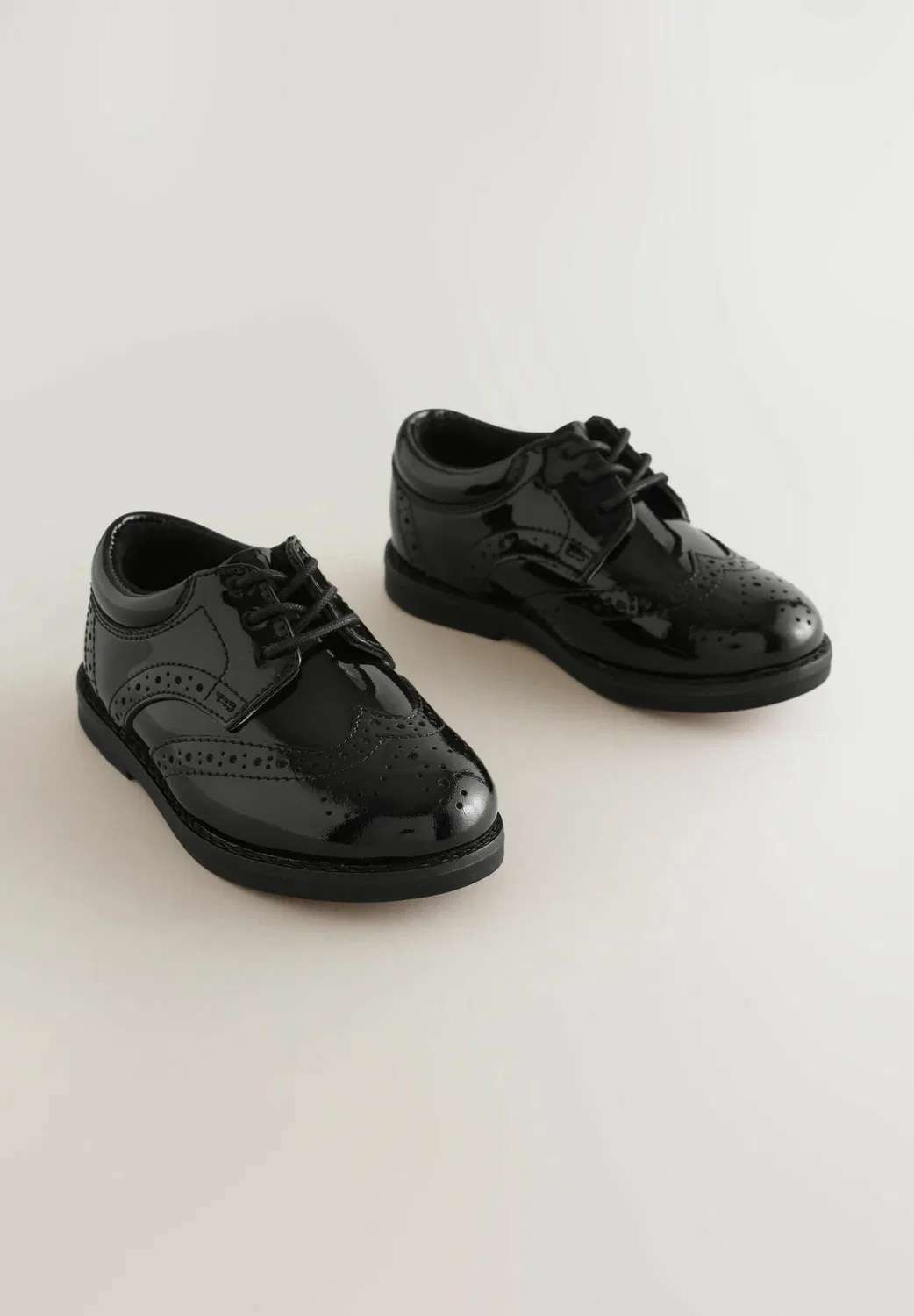 Стандартный крой (f) - туфли-броги на шнуровке (f) - на шнуровке Next, Black Patent — фото 2