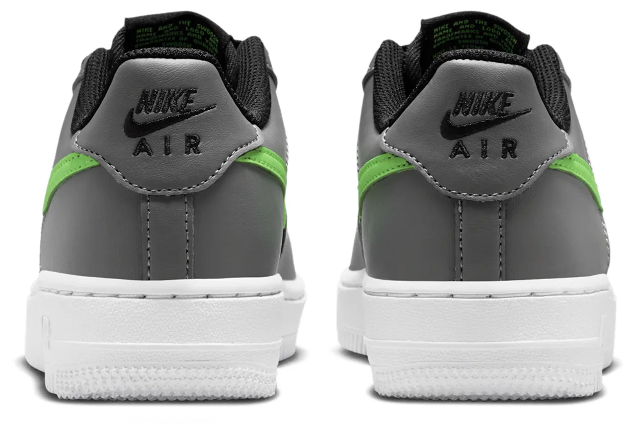 Кроссовки для мальчиков Air Force 1 Low Nike, цвет Black/Lime Blast/Smoke Grey — фото 3