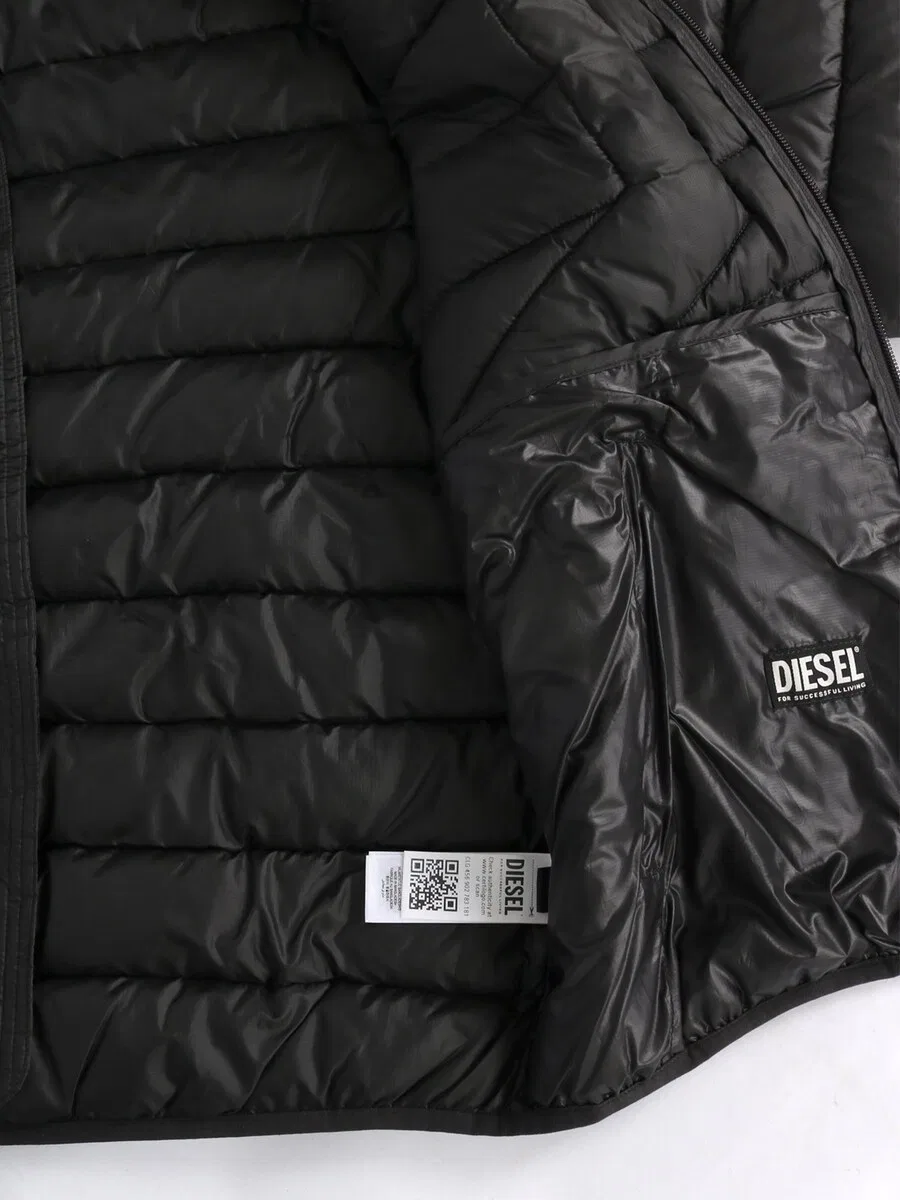 Куртка DIESEL Between-Season 'W-DWAIN-OUTHOOD' черного цвета — фото 4
