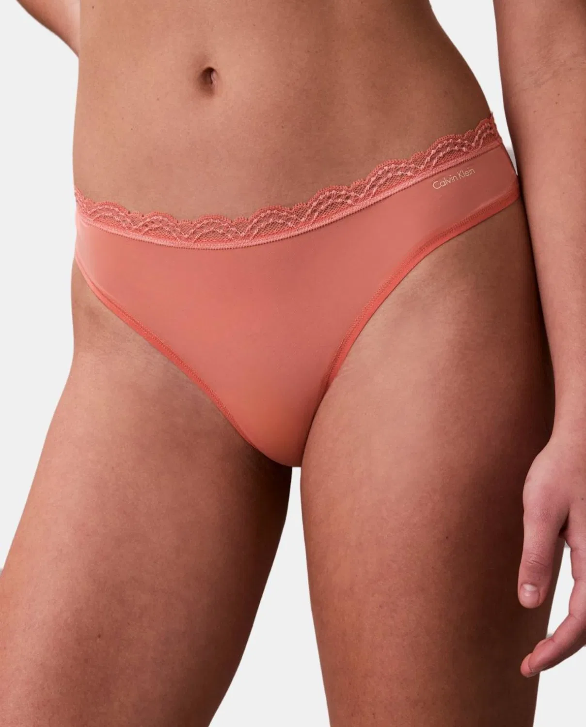 Женские трусы-танга с кружевом Calvin Klein, Naranja